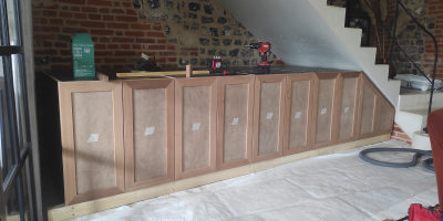 Installation sur mesure placard sous escalier Normandie