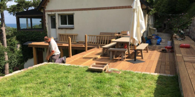 terrasse et garde corps en bois