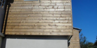 Réalisation d'une ITE, Isolation Thermique Extérieure, pose d'un bardage clin bois