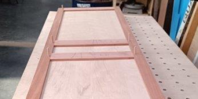 Meuble en bois massif