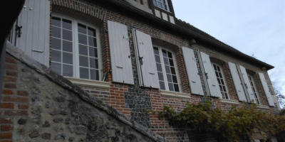 Volets sur mesure en chêne à HONFLEUR